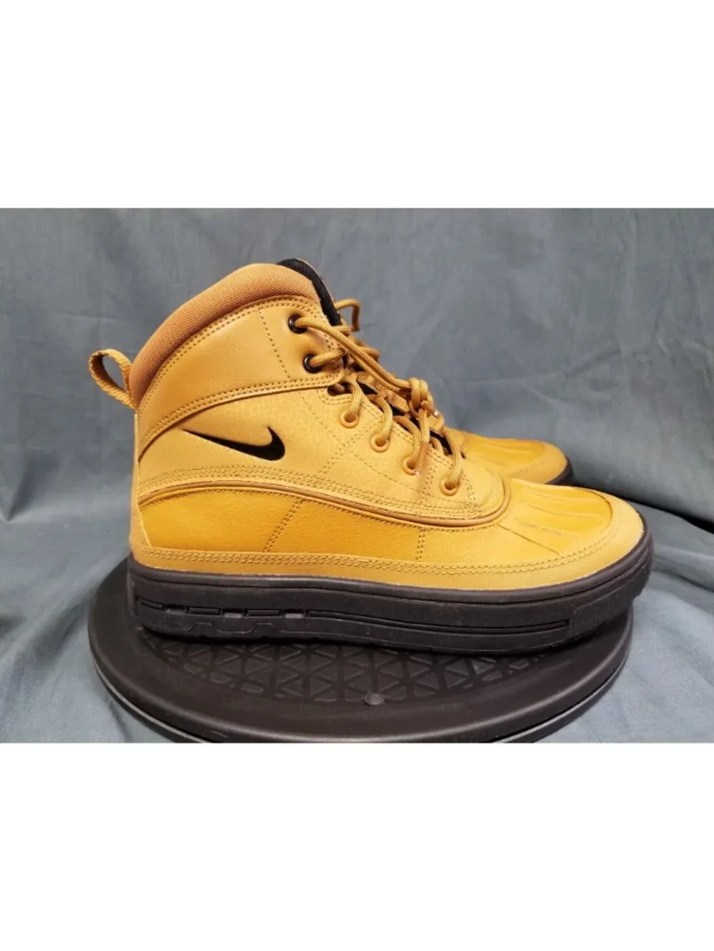 Nike Woodside 2 High (GS) Boots ACG Wheat Black Boys Size 6.5 NEW IN BOX!